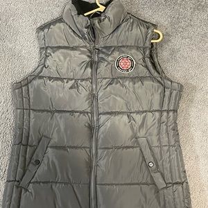 Madden puffer vest NWOT size XL